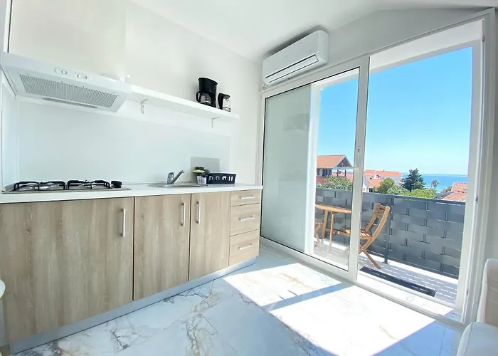 Danza Del Mar - Designed For Adults *