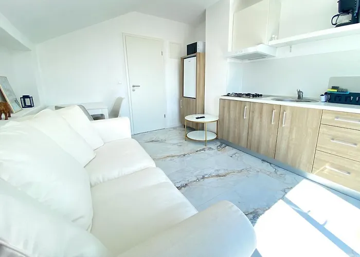 Апартаменты Danza Del Mar - Designed For Adults *