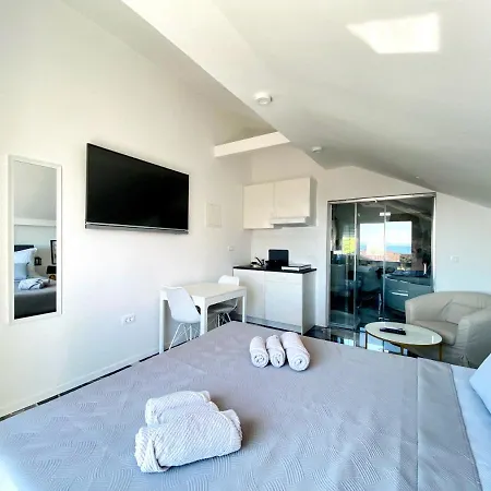 Danza Del Mar - Designed For Adults *